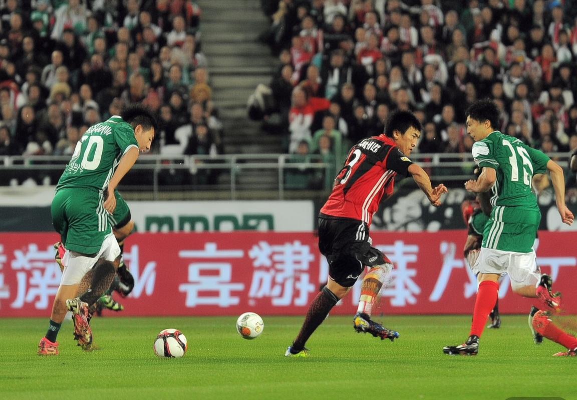 2010中超申花对鲁能巅峰对决精彩瞬间回顾